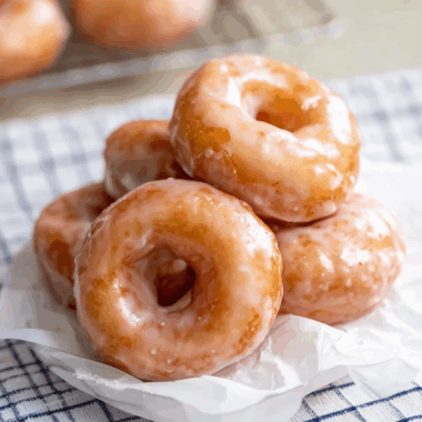 Glazed Donuts (Krispy Kreme Recipe Copycat)