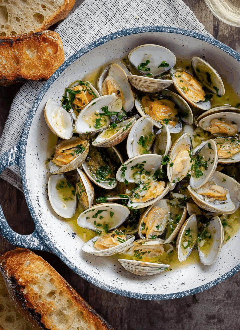 Steamed Clams with White Wine, Garlic and Butter