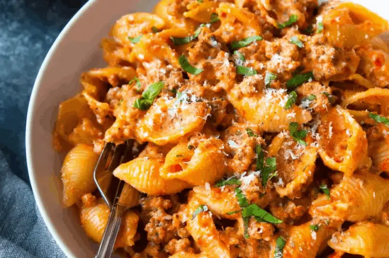 Creamy Red Pepper Shells