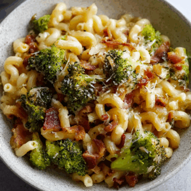 Cavatappi with Bacon and Roasted Broccoli