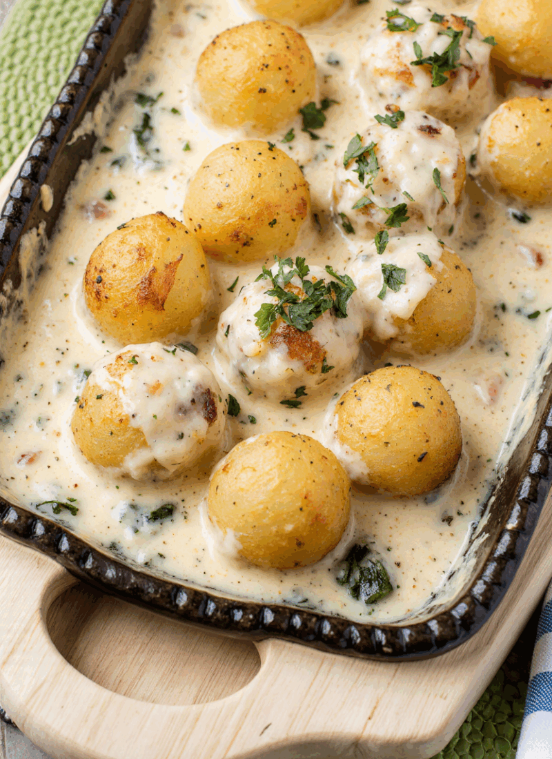 Sizzling Potatoes in Cheese Sauce