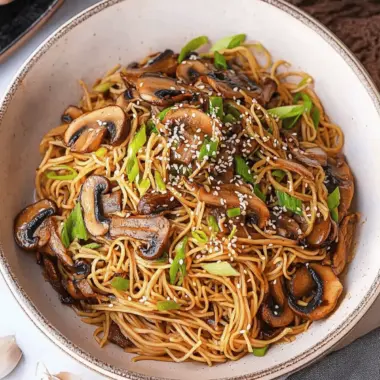 Stir Fry Mushroom Noodles with Garlic and Ginger