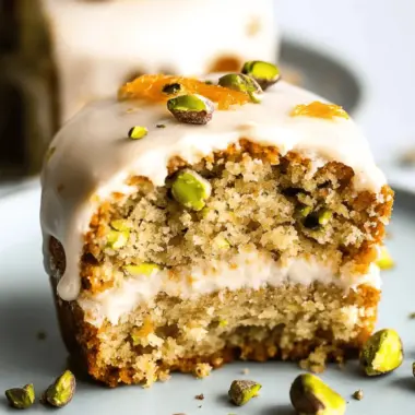 Vegan Orange and Pistachio Cakes for Zesty Blissful Mornings 9 Vegan Orange and Pistachio cakes
