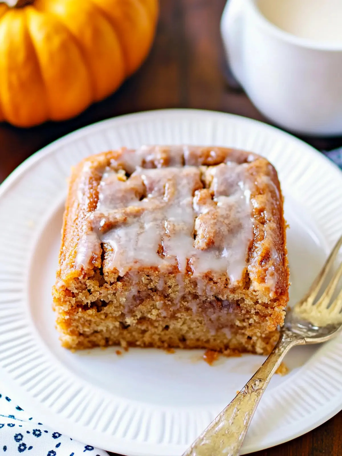 Decadent Pumpkin Honey Bun Cake to Wow Your Taste Buds 3 Pumpkin Honey Bun Cake