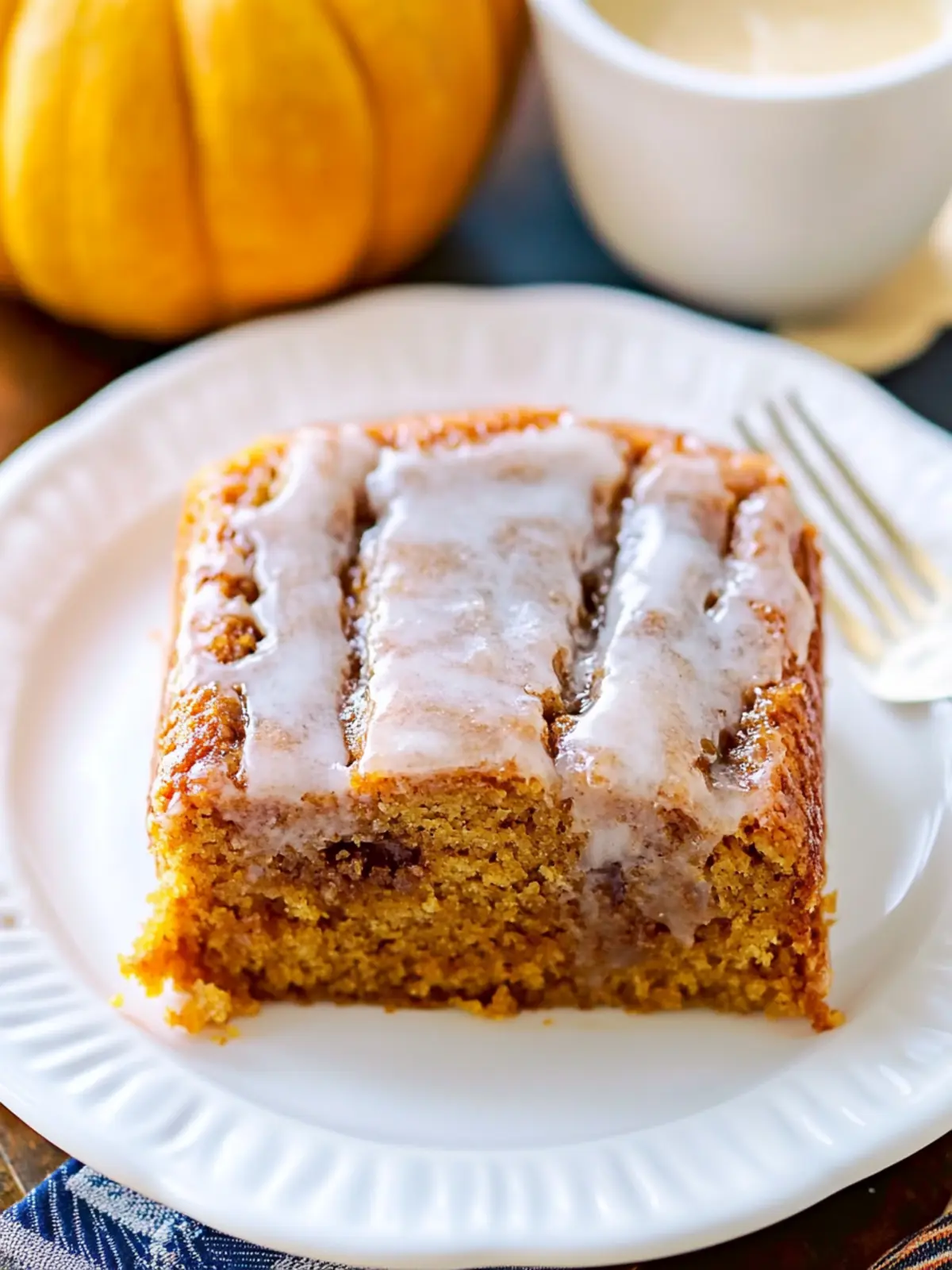 Decadent Pumpkin Honey Bun Cake to Wow Your Taste Buds 2 Pumpkin Honey Bun Cake